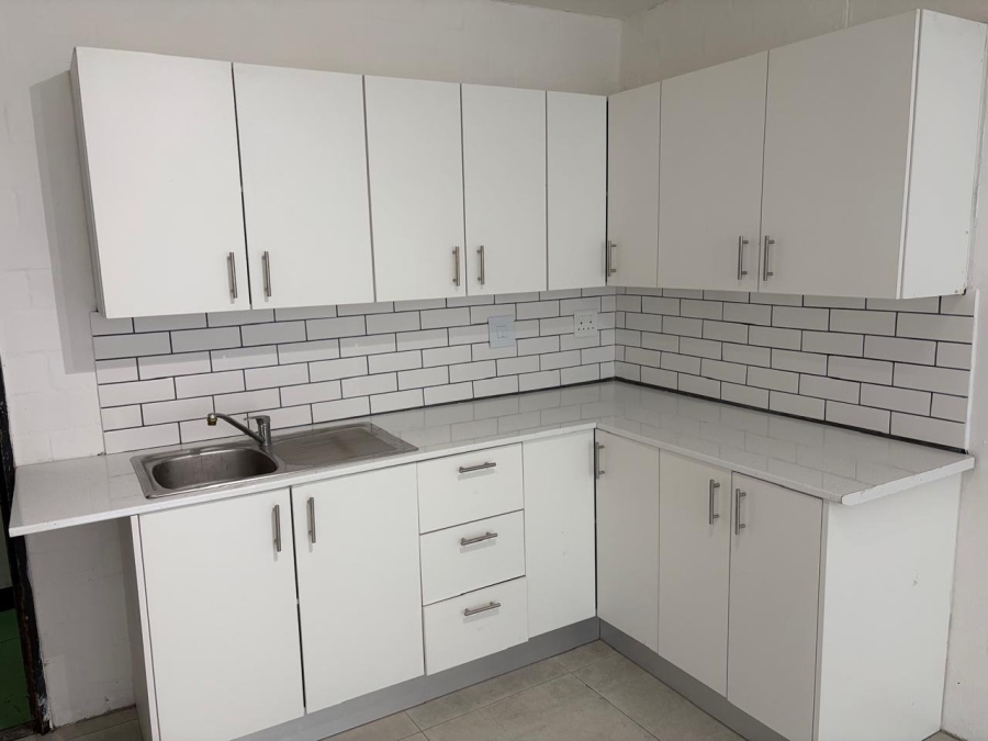 2 Bedroom Property for Sale in Wynberg Western Cape
